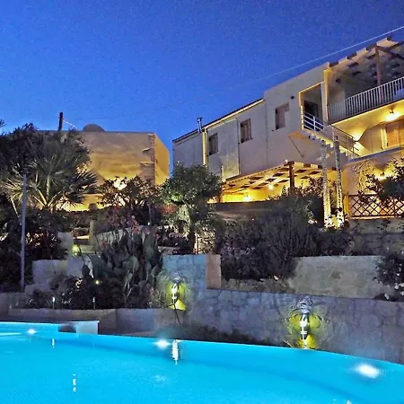 Apartment 2 Sharing Garden And Pool